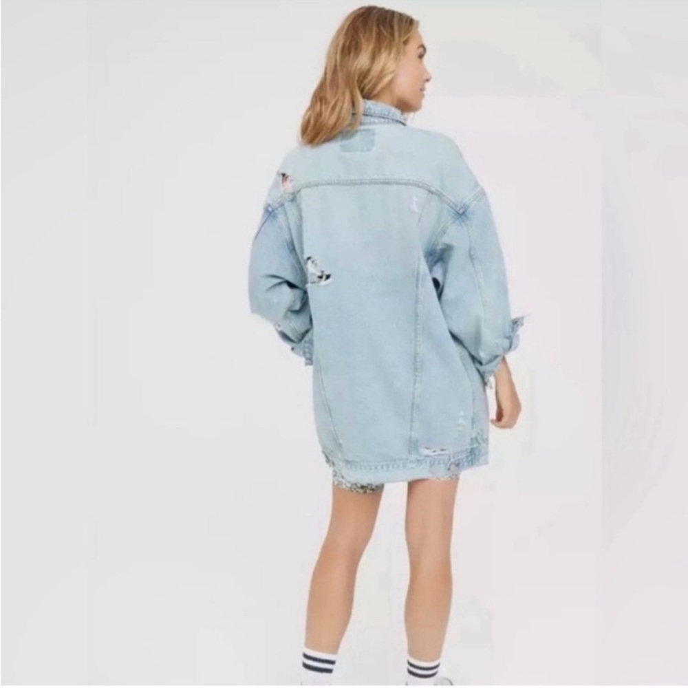 American Eagle Distressed Oversized Boyfriend Denim Jacket - Picture 2 of 7